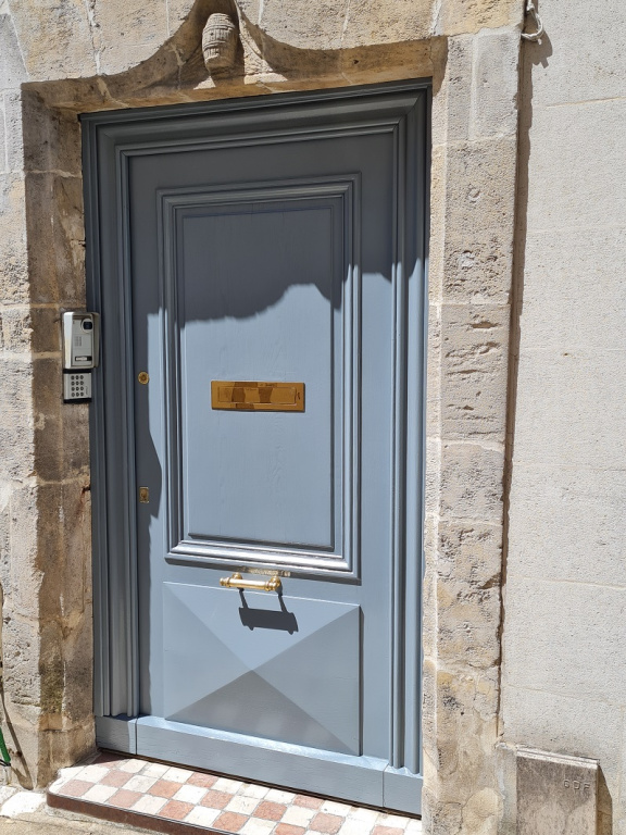 Peinture de porte extérieure